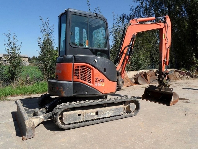 Аренда мини-экскаватора Hitachi ZX35U-2